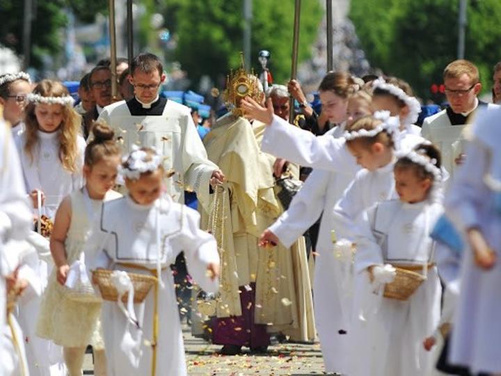 Reakcje krytyków Boże Ciało
