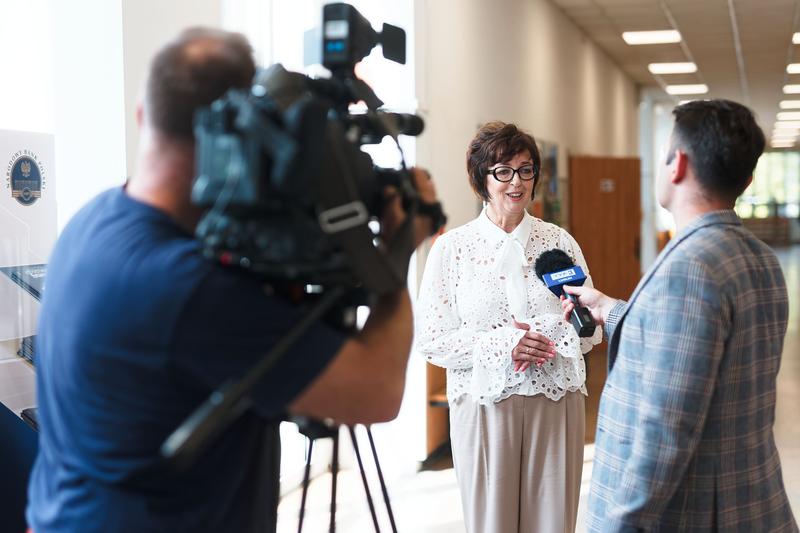 Rewolucja w lokalnym dziennikarstwie wideo dzięki nowej inicjatywie niekomercyjnej