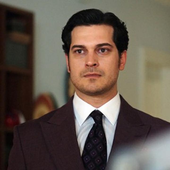 Çağatay Ulusoy – niezwykła kariera tureckiego aktora i modela, który zdobywa serca fanów